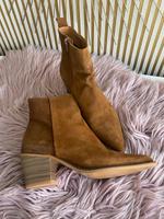 Stiefelette in Wildleder Braun Sachsen-Anhalt - Magdeburg Vorschau