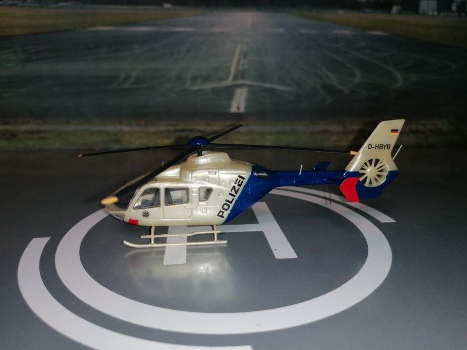 Roco Miniatur 4005 Polizei EC135 Edelweiß D-HBYB PHuStBy H0 1:87 in Bamberg