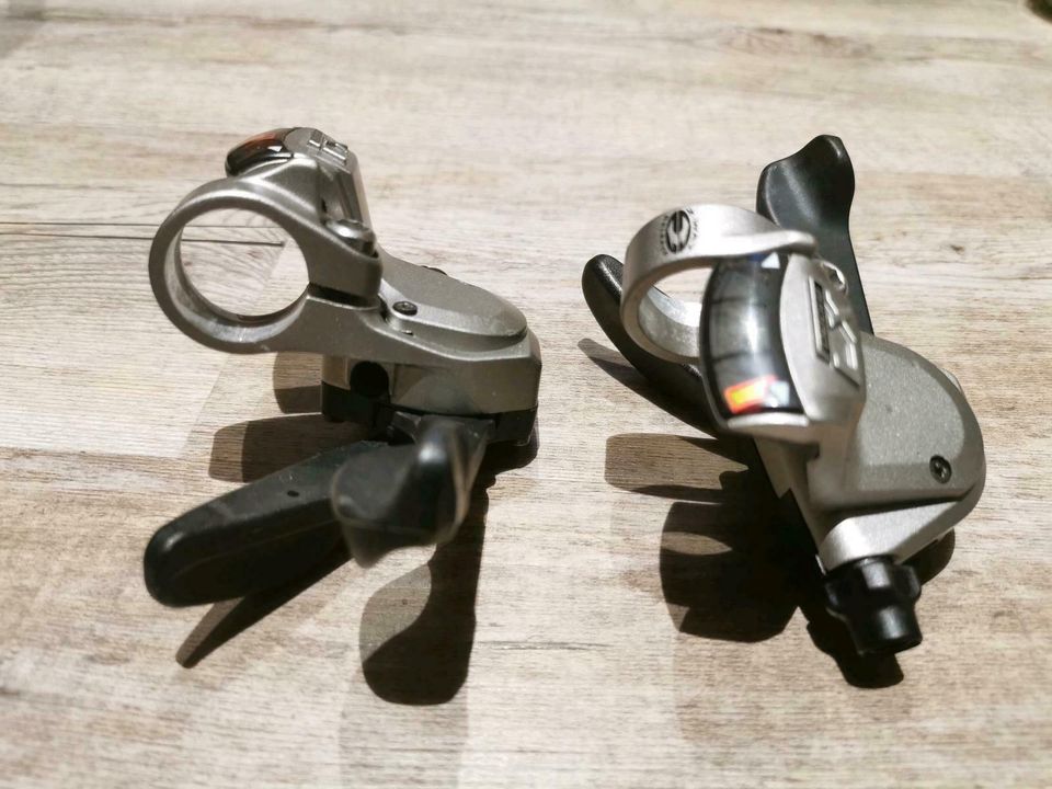Shimano Deore LX Schalthebel Set SLM580 links/rechts silber in Berlin Köpenick Fahrrad