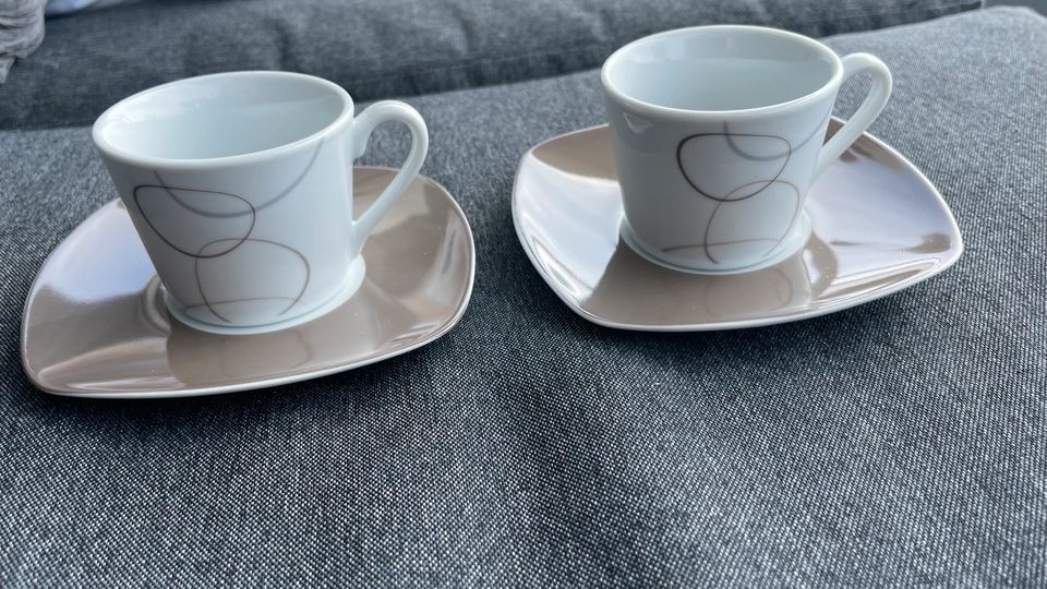 2 Espresso Tassen mit Untertassen in Wannweil