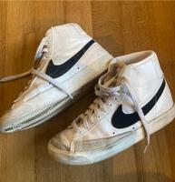 Nike 39 Größe 8 Sportswear Blazer Mid 77 Retro High Turnschuhe Bayern - Pretzfeld Vorschau