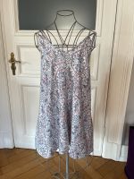 Brandy Melville Sommer-Kleid weiß Blumen-Druck onesize (S) Eimsbüttel - Hamburg Harvestehude Vorschau