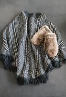 COMMA Poncho Norweger Strick offwhite anthrazit Franzen GrS-M-L Bayern - Mühldorf a.Inn Vorschau