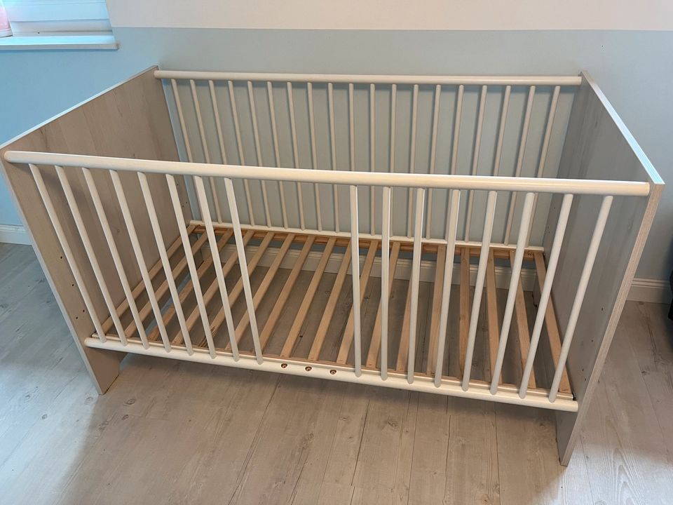 Preis reduziert! BabyOne Babybett mit Matratze neuwertig in Buchholz in der Nordheide