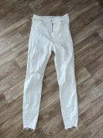 Skinny Jeans Stradivarius Weiß Ripped Look ein Knie Loch Dresden - Reick Vorschau