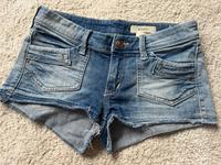 Jeansshorts Shorts 34 XS Hotpants kurze Hose Damen low waist H&M Baden-Württemberg - Walldürn Vorschau