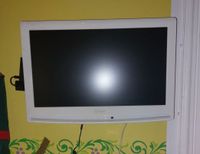 Funai LT7-M22BB LCD Fernseher in weiss, Wand Berlin - Charlottenburg Vorschau