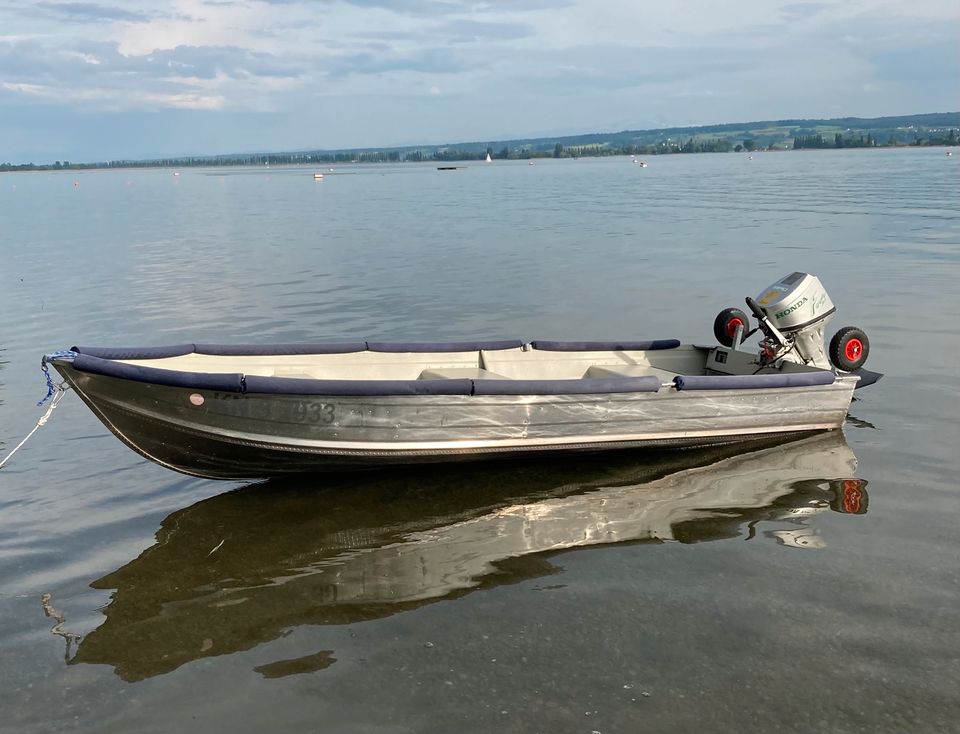 Angelboot Aluboot Ruderboot Motorboot Badeboot Beiboot KFZ Dach in Reichenau