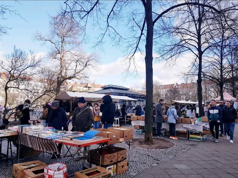 Sunny holiday appointment in Berlin