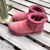 UGG Boots Classic Mini hellrot Gr. 39 Niedersachsen - Schüttorf Vorschau