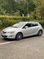 Opel Astra J 2.0 Diesel * Tüv Neu * Navi * Klima * Schiebedach * Nordrhein-Westfalen - Marl Vorschau