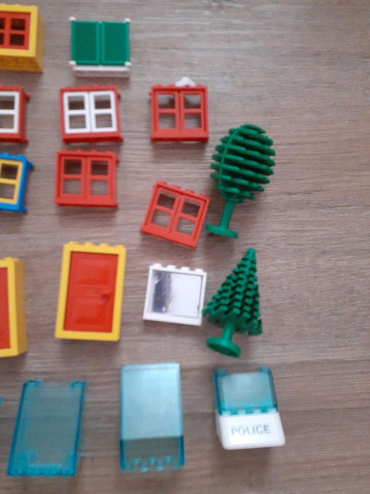 Lego Zäune, Fenster, Türen, Baum, Autoscheiben ab 0, 20€ in Schorndorf