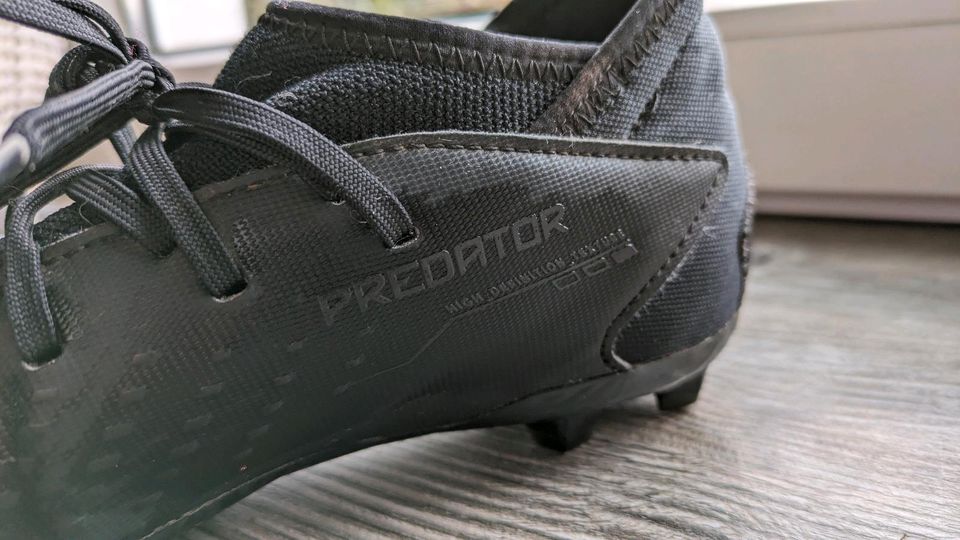Fußballschuhe von Adidas "Predator" , Gr.36 in Dassel