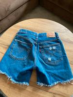 Levis Shorts 25  2 getragen Kr. München - Höhenkirchen-Siegertsbrunn Vorschau