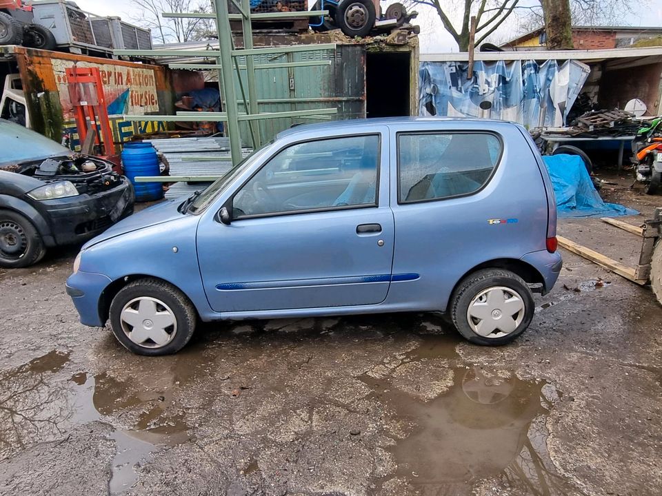 Fiat 600 Haube Türen Heckklappe Stoßstangen Spiegel in Duisburg