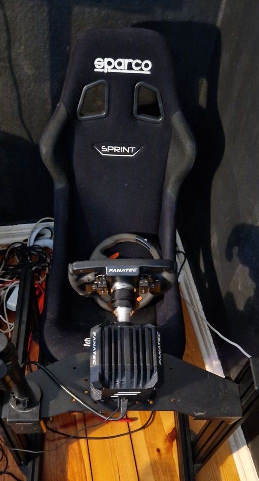 PRO SIMRIG RACEING SET FANATEC CSL DD PRO SIMRIG PICO 4 in Berlin