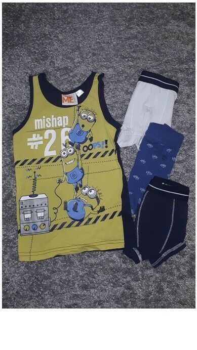 Jungen Minions Unterhemd + 3 Boxershorts gr 110/116 & 122 --4€ in Berlin