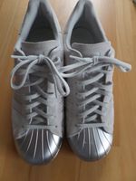 Adidas Turnschuhe Sneakers beige silber Gr. 40 / UK 7 Bayern - Bruckberg bei Landshut Vorschau