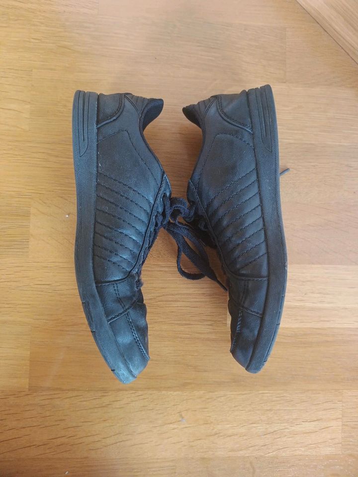 Schuhe Sneaker Damen schwarz Vty Größe 41 in Ulm