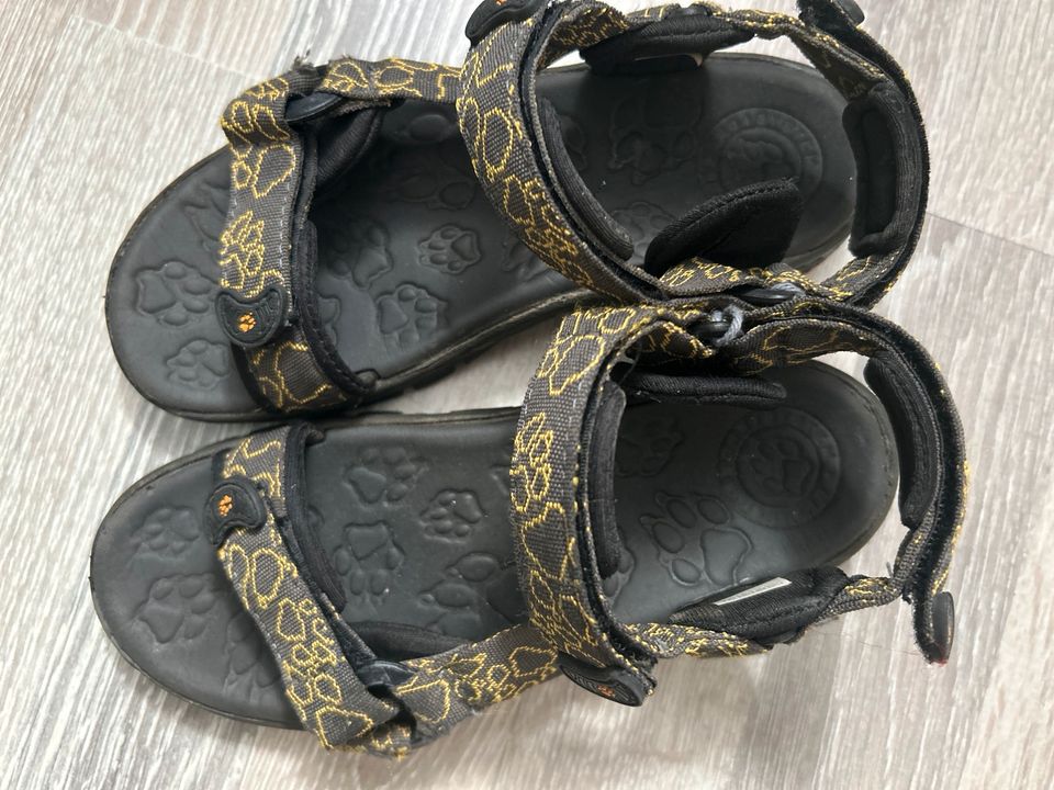 Jack Wolfskin Sandalen schwarz Größe 31 in Schnabelwaid