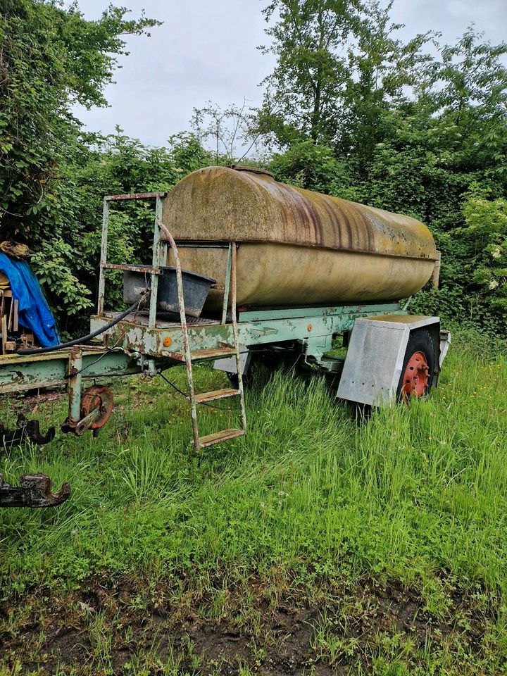 Wasserfass 4000l/Chemofass auf Fahrgestell in Hürtgenwald