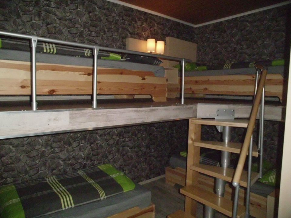 Ferienwohnung mit 4 einzelnen Betten  incl. WLAN in Rositz