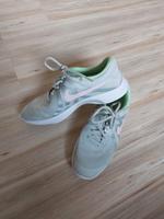 Nike Turnschuhe Gr. 36,5 hellgrau Baden-Württemberg - Hohenstein Vorschau