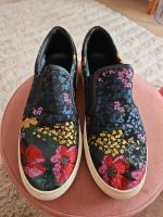 Bequeme Sneaker ERDEM x H&M Gr. 41 Nordrhein-Westfalen - Ratingen Vorschau