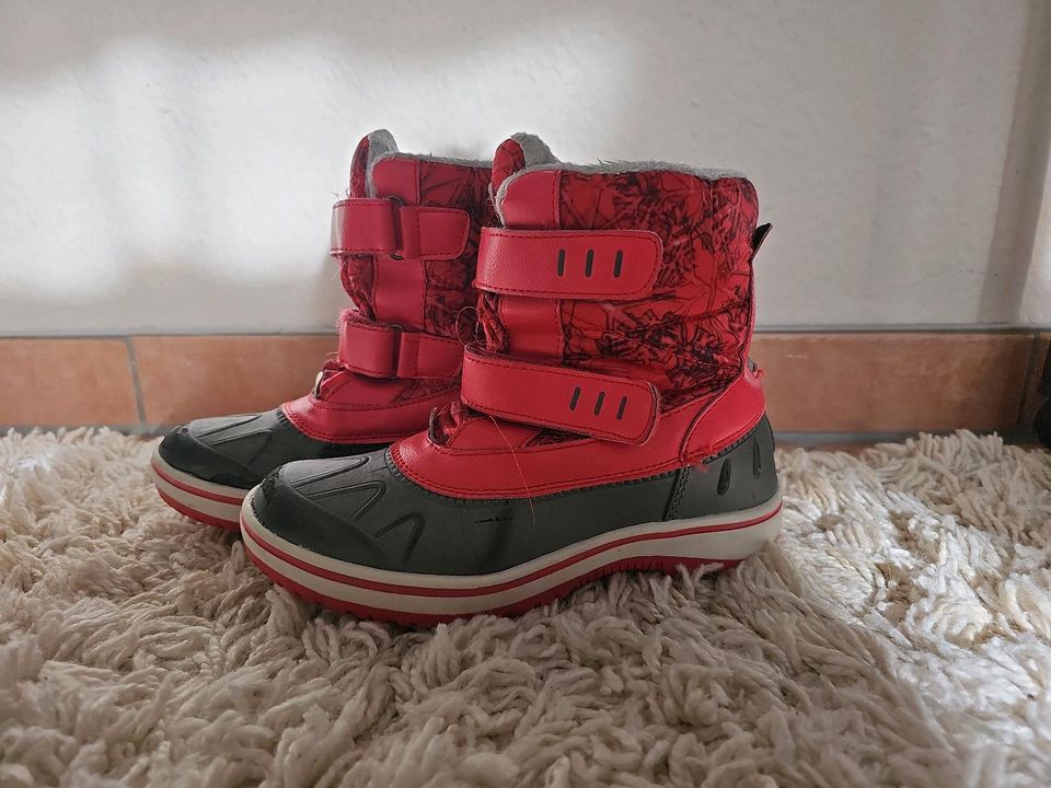 Winterstiefel Schneestiefel rot weiss Klettverschluss in Rehling