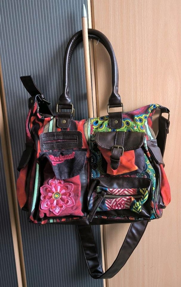 Bunte Handtasche v. Desigual in Baden-Württemberg - Königsbach-Stein | eBay  Kleinanzeigen ist jetzt Kleinanzeigen