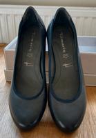 Pumps mit Keilabsatz von Tamaris Niedersachsen - Garbsen Vorschau