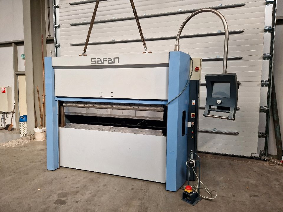 Safan SMK 2050 x 40 ton CNC Abkantpresse 2000 in Wymeer