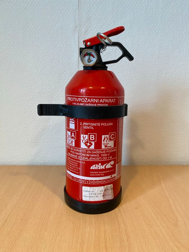 Pulverfeuerlöscher ABC 1Kg mit Wandhalterung in Bamberg