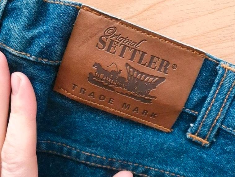 Jeans Mädchen high waist dunkelblau sehr gut Gr. 158 in Freiburg im Breisgau