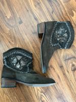 Promod Stiefelette Ankle Boot Wildleder grau Pailetten Gr. 39 Düsseldorf - Stadtmitte Vorschau