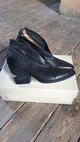 A.S.98 Hochfront Pumps Stiefelette 39 Schwarz Echtleder  Boots Niedersachsen - Braunschweig Vorschau