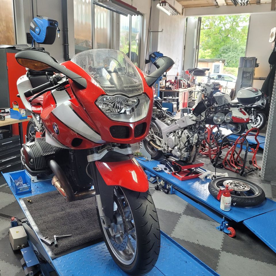 BMW Motorrad alle Modelle Service & Reparatur Arbeiten in Loffenau