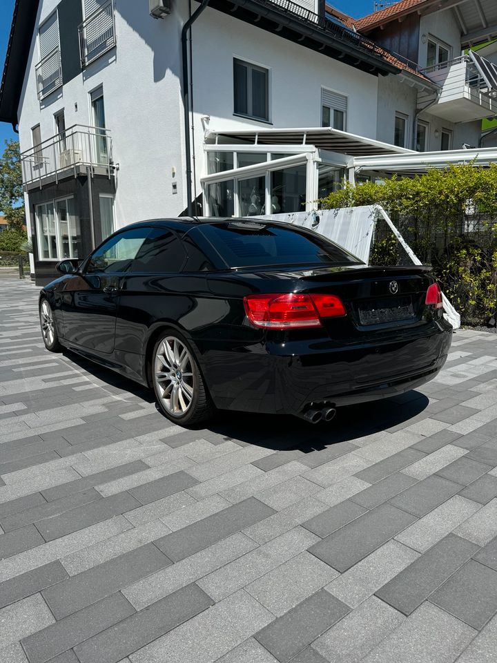 BMW 330i e93 Cabrio M Paket Scheckheft Tausch C32 C63 F33 in Friedrichshafen