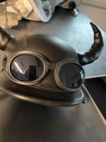 Cooler Helm mit Hörner zu verkaufen mit abnehmbarer BrilleGröße M Baden-Württemberg - Wolpertswende Vorschau