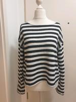 Ringelpullover schwarzweiß Kr. München - Feldkirchen Vorschau