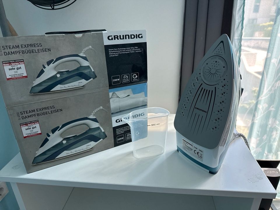 Grundig Bügeleisen Si 4550 in Jena