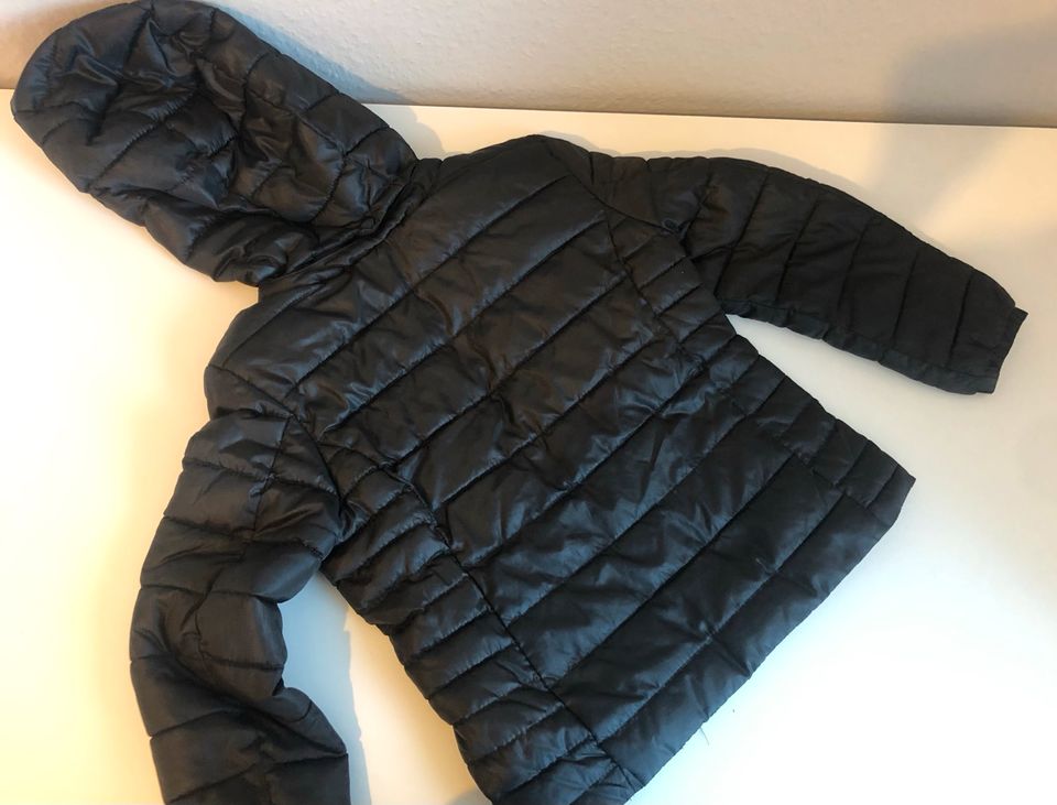 Übergangsjacke gr. 122 Steppjacke Mädchen Kinder in Berlin