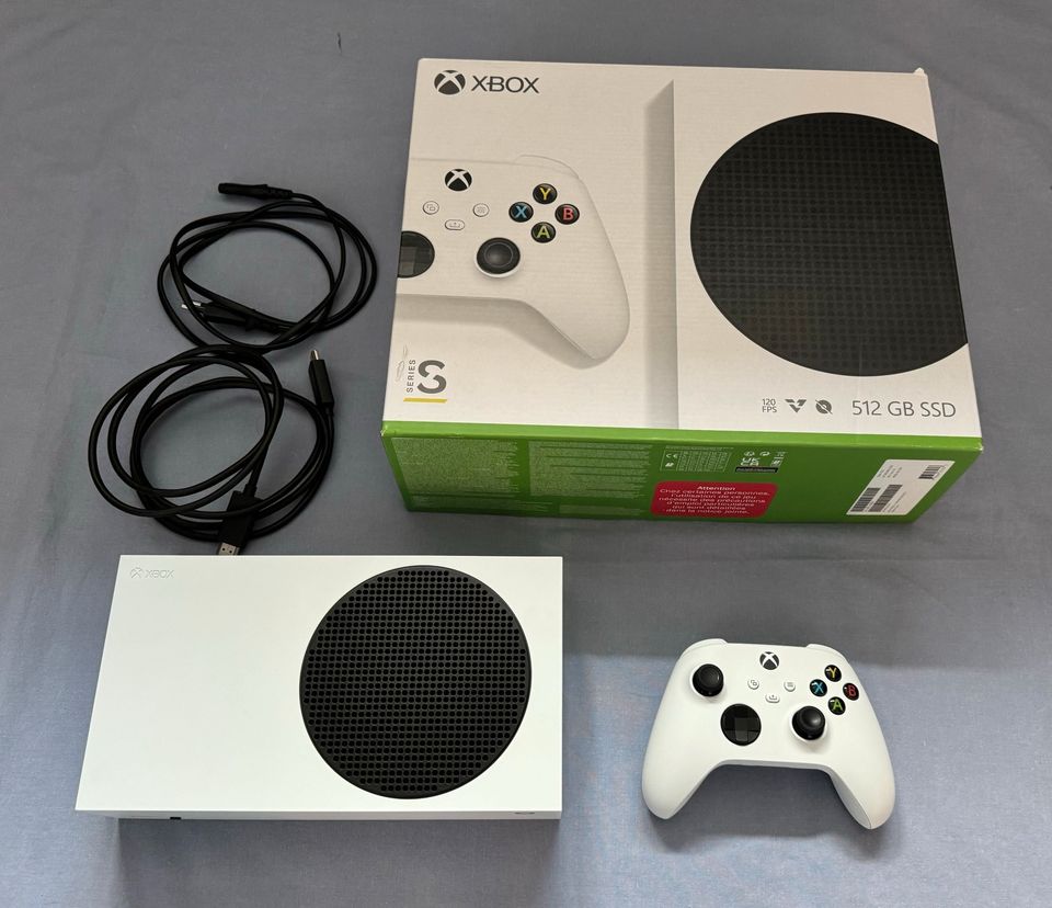 XBOX SERIES S Konsole 512 GB SSD 1 Controller mit OVP in Köln