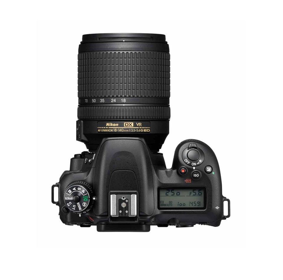 Nikon »D7500 KIT AF-S DX« Spiegelreflexkamera (AF-S DX 18-140 mm in Frankfurt am Main