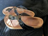 Birkenstock Gizeh in Lackleder schwarz Größe 43 Nordrhein-Westfalen - Leopoldshöhe Vorschau