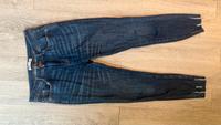 Jeans eng, slim, ZARA Grösse 38, neuwertig Düsseldorf - Unterbilk Vorschau