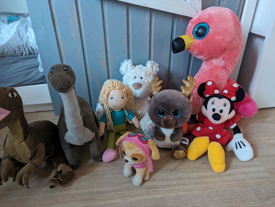 Kuscheltiere Ikea Dino Haba Puppe Minnie Glubschi Elch Flamingo in Dorfen