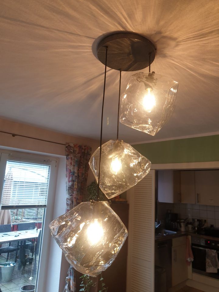 Designer Deckenlampe Lampenkörper in Eiswürfelform in Lübeck