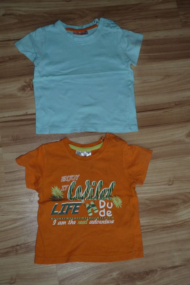 T- Shirts u. kurze Hosen Gr. 80 in Sonnewalde