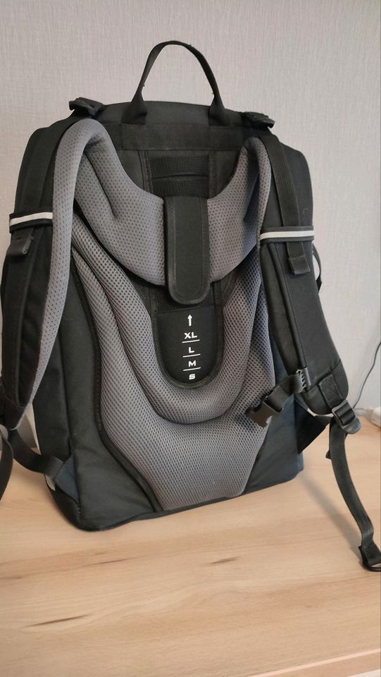 Schulrucksack YZEA Pro schwarz in Derenburg